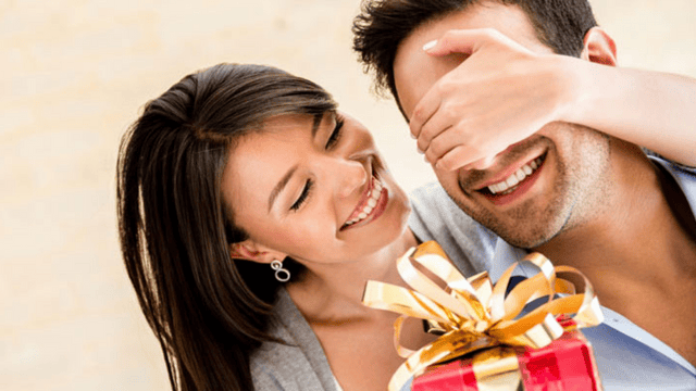 10 impressive gifts to offer to boyfriend on new year